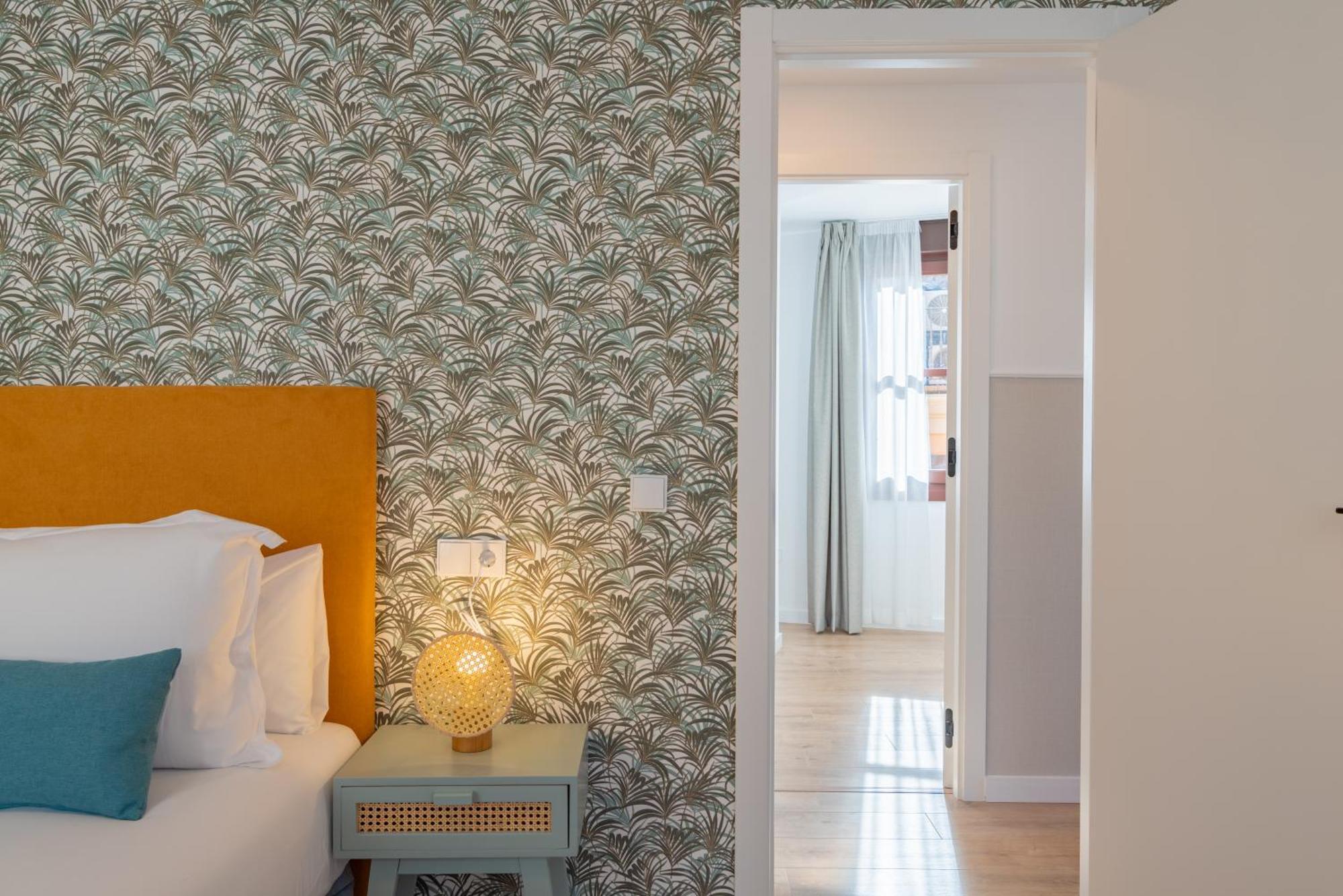 Feelathome Atarazanas Apartments Малага Экстерьер фото