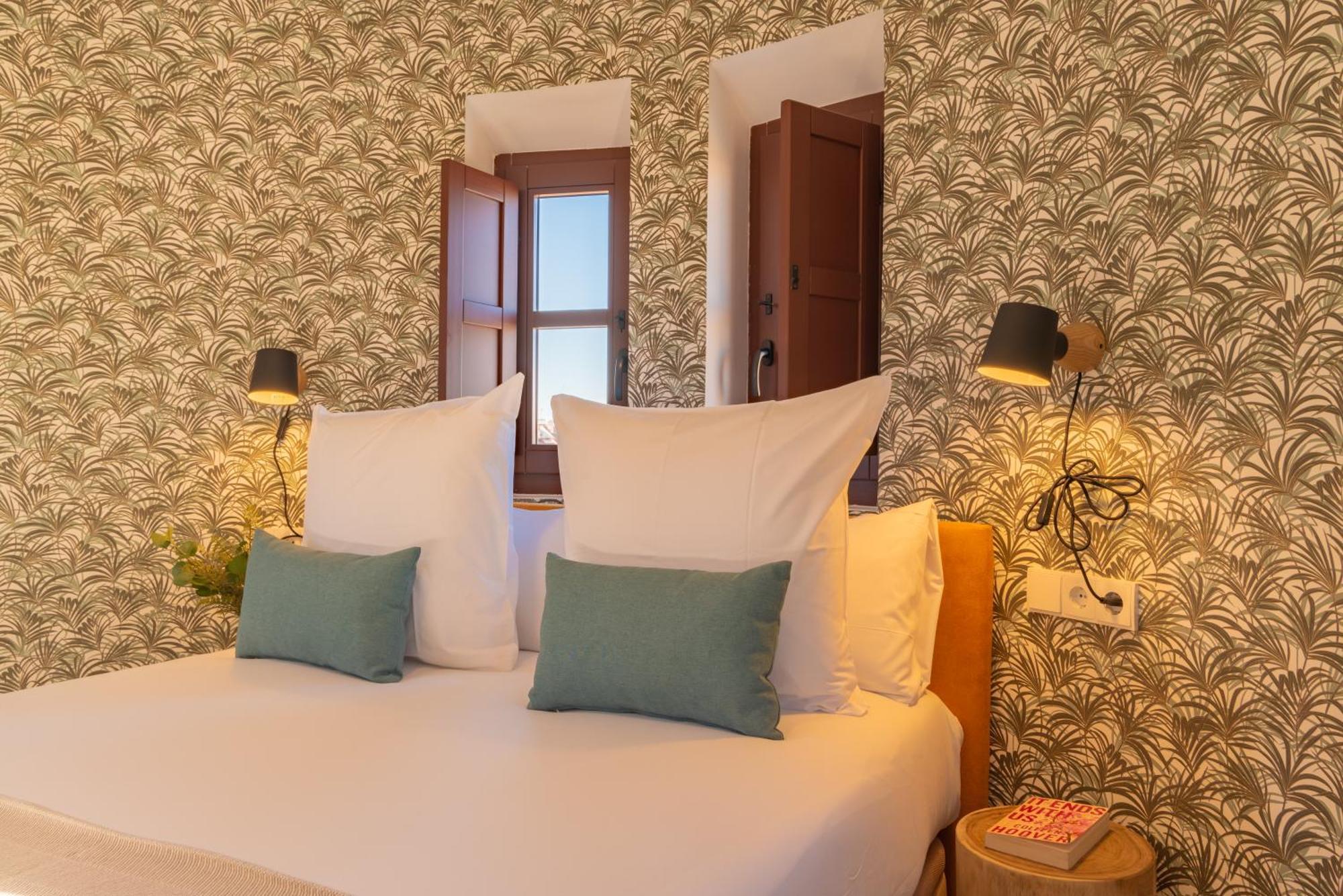 Feelathome Atarazanas Apartments Малага Экстерьер фото