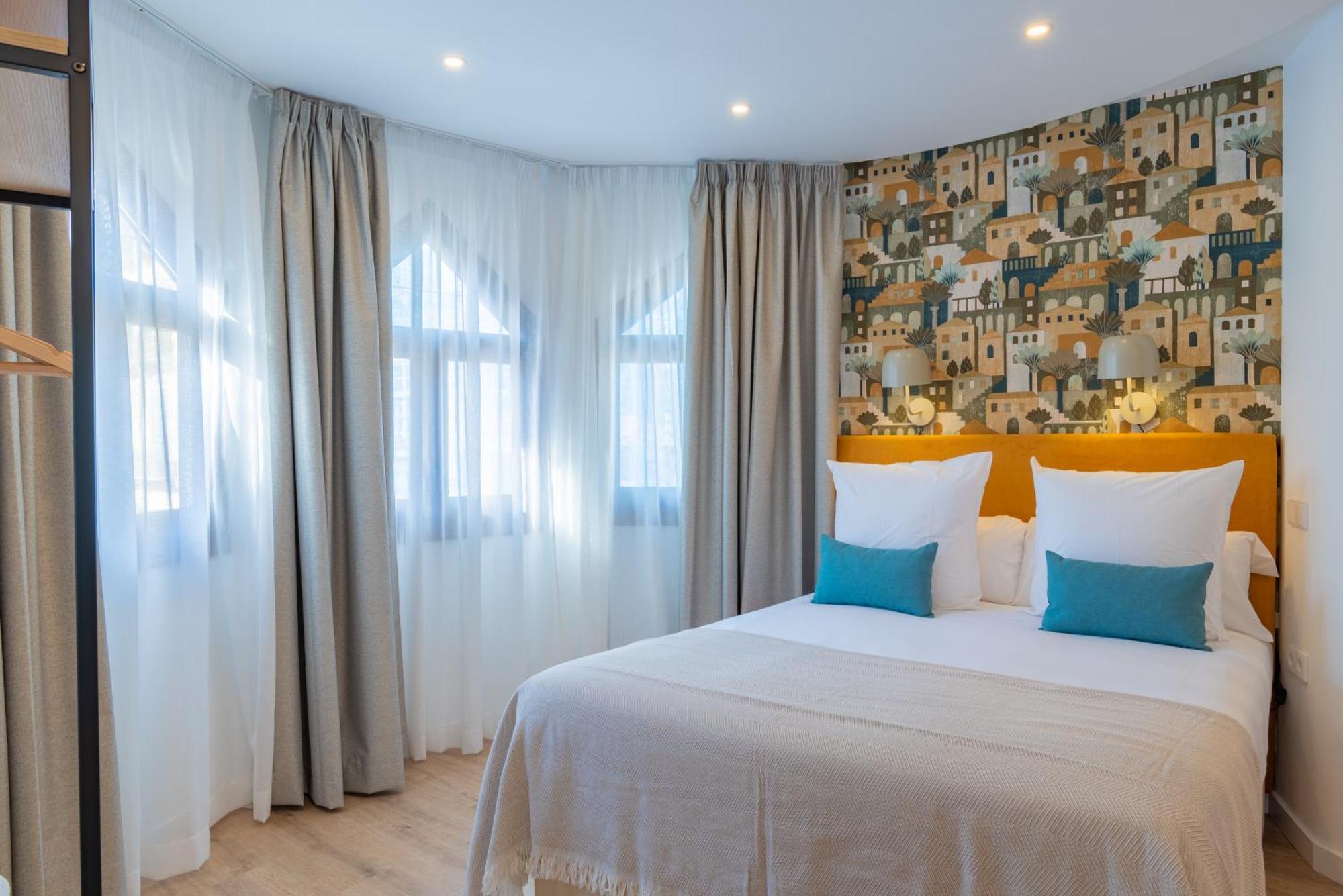 Feelathome Atarazanas Apartments Малага Экстерьер фото