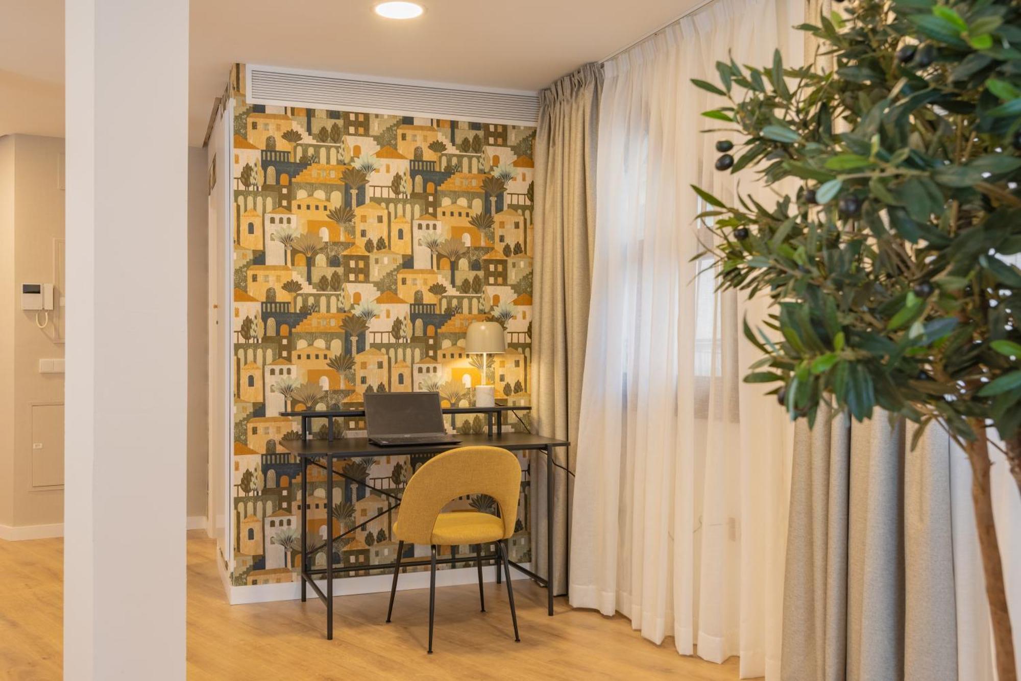 Feelathome Atarazanas Apartments Малага Экстерьер фото